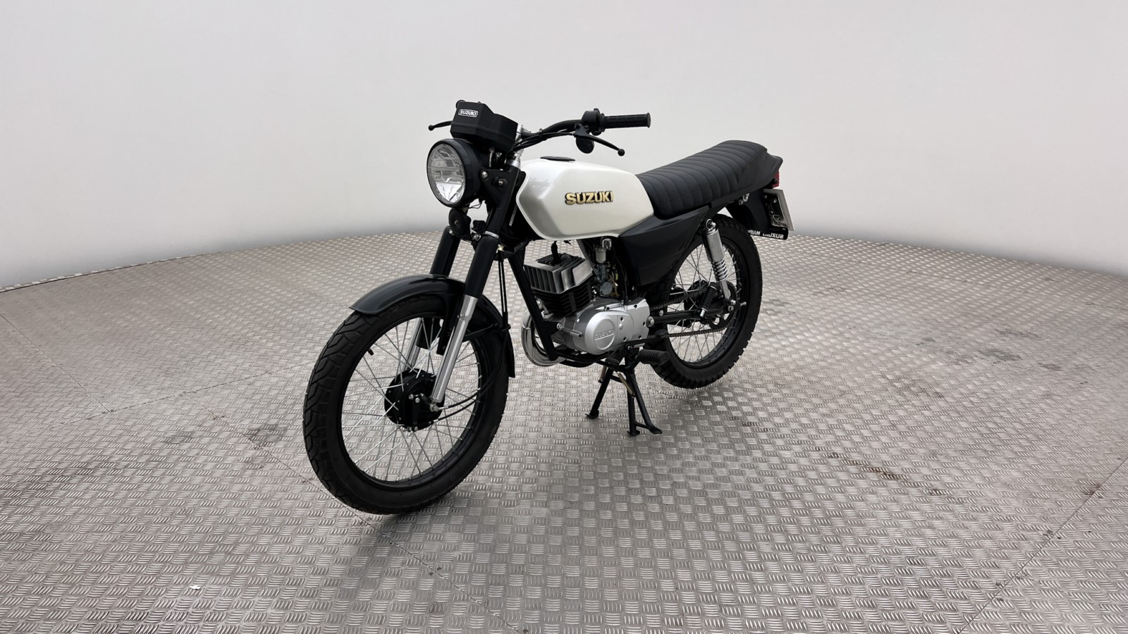 Lee más sobre el artículo Ax100