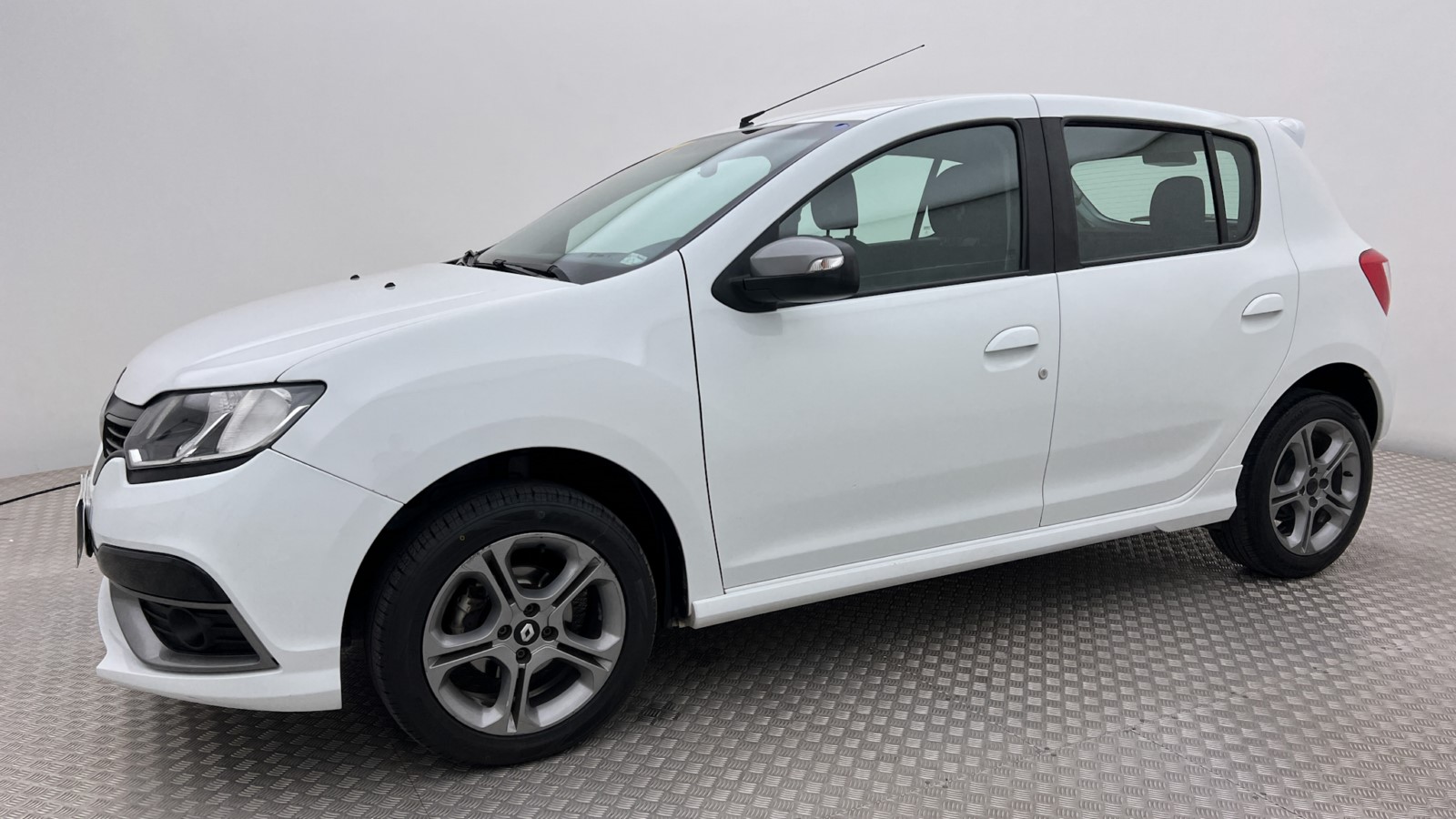 Lee más sobre el artículo Sandero